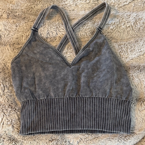 Zenana Outfitters Charcoal Ribbed Crop Top - Picture 1 of 3